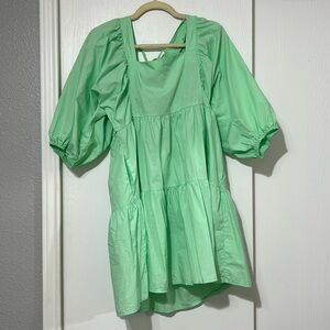Puff sleeve green dress
